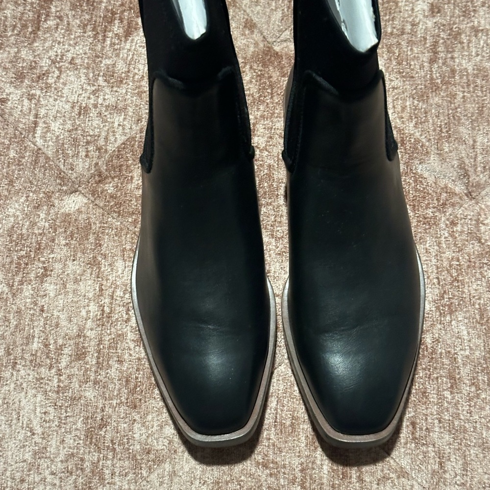 Zara Black Leather Chelsea Boots